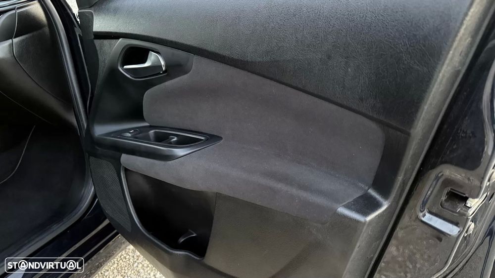 Fiat Tipo Station Wagon 1.3 M-Jet Lounge Tech - 27