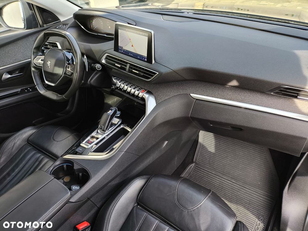Peugeot 5008 - 19