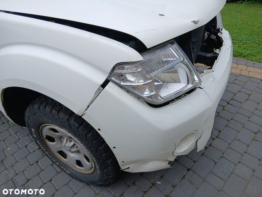 Nissan Navara 2.5 D FE Long - 11