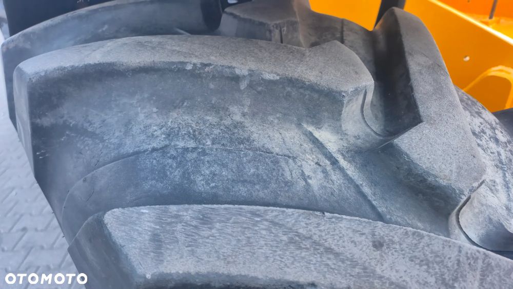 JCB 536-60 Agri Super 2013R - 17