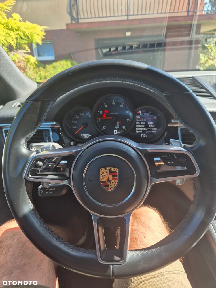 Porsche Macan - 27