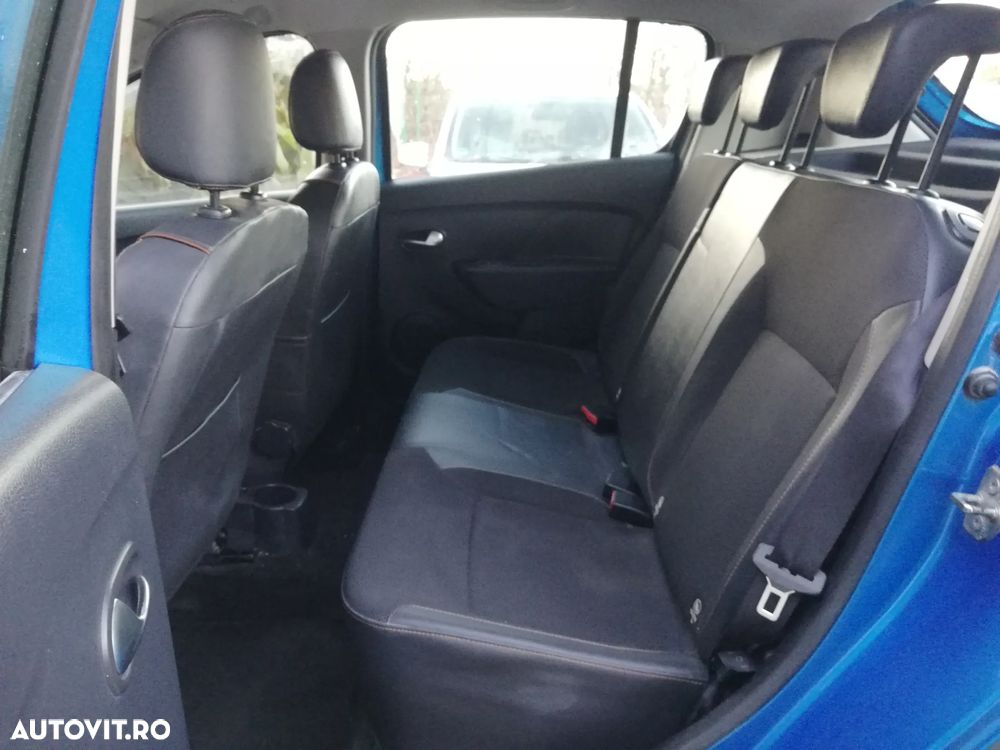 Dacia Sandero TCe 90 S&S Celebration - 32