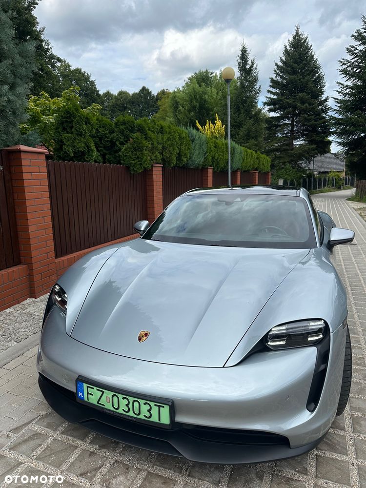 Porsche Taycan 4 - 22