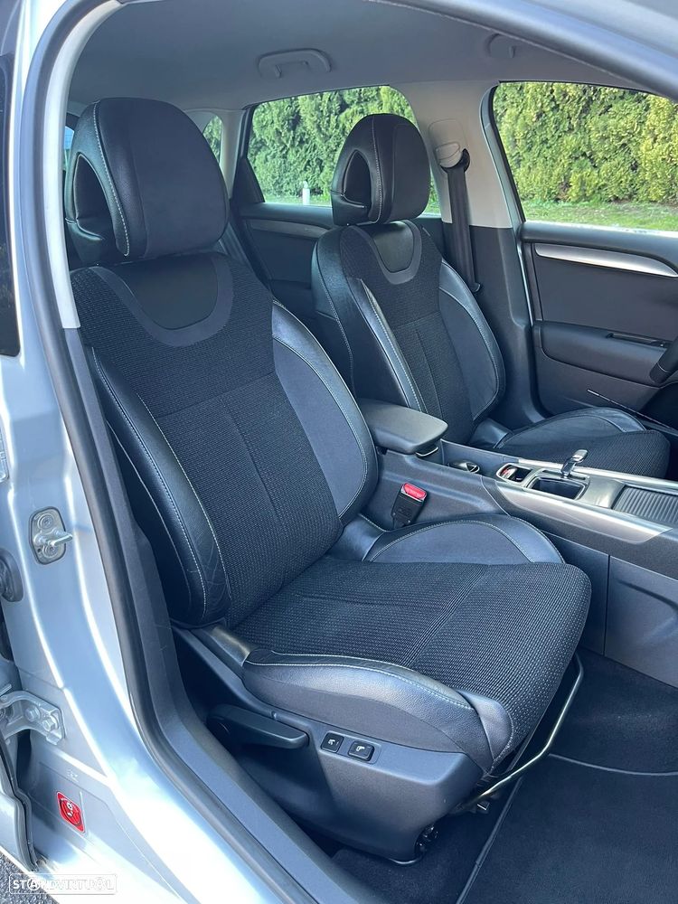 Citroën C4 1.6 e-HDi Exclusive CMP6 - 6