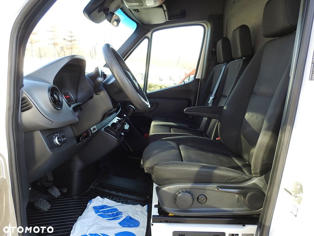 Mercedes-Benz SPRINTER 314 FURGON CHŁODNIA  4*C TEMPOMAT KLIMATYZACJA  140KM - 29