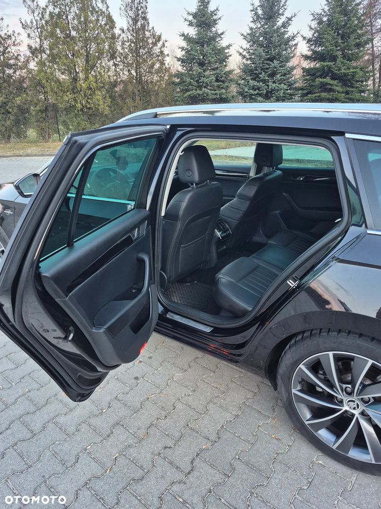 Skoda Superb 2.0 TDI 4x4 L&K DSG - 9