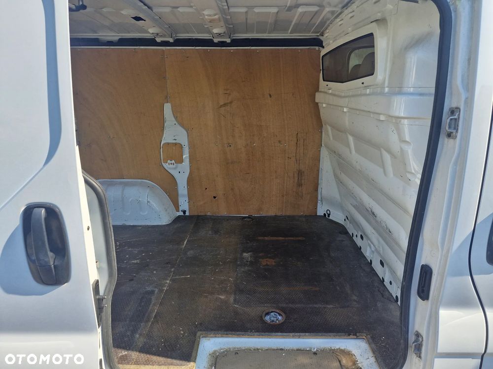 Opel Vivaro - 9