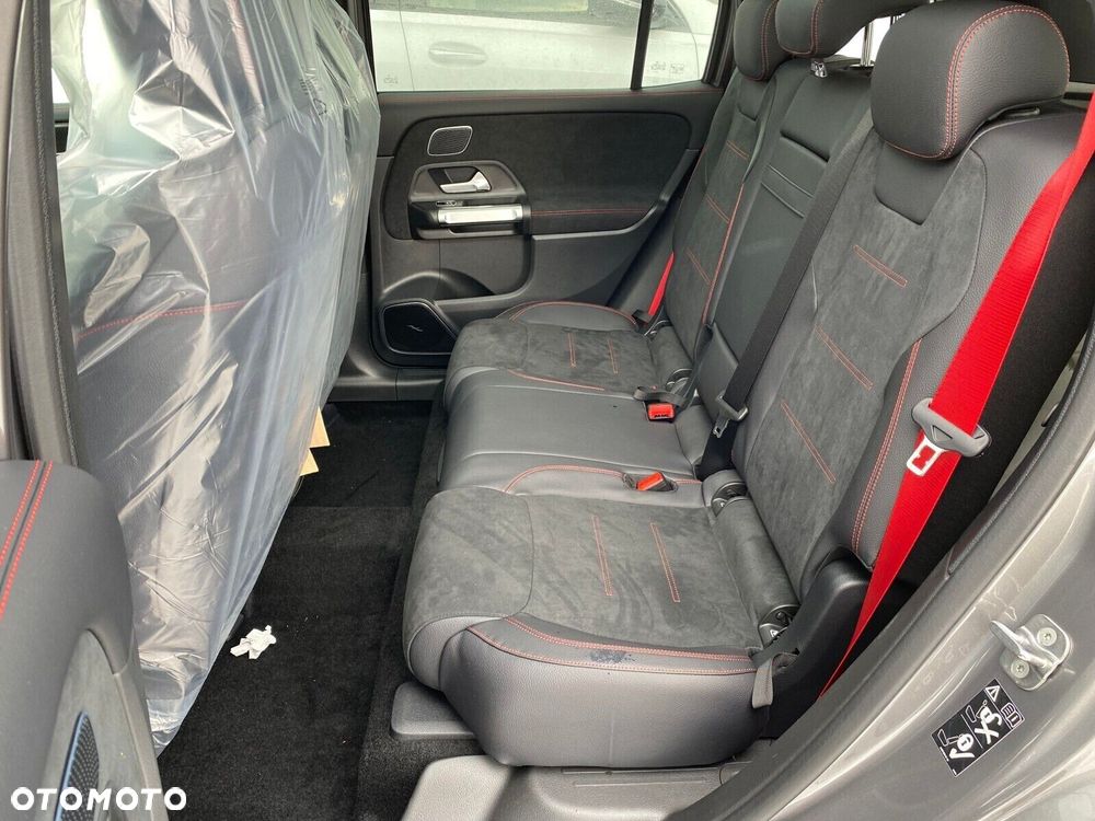 Mercedes-Benz GLB - 7