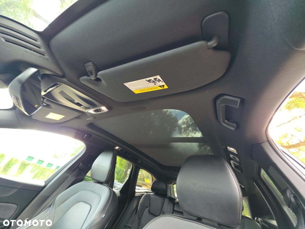 Volvo XC 60 T5 AWD R-Design - 11
