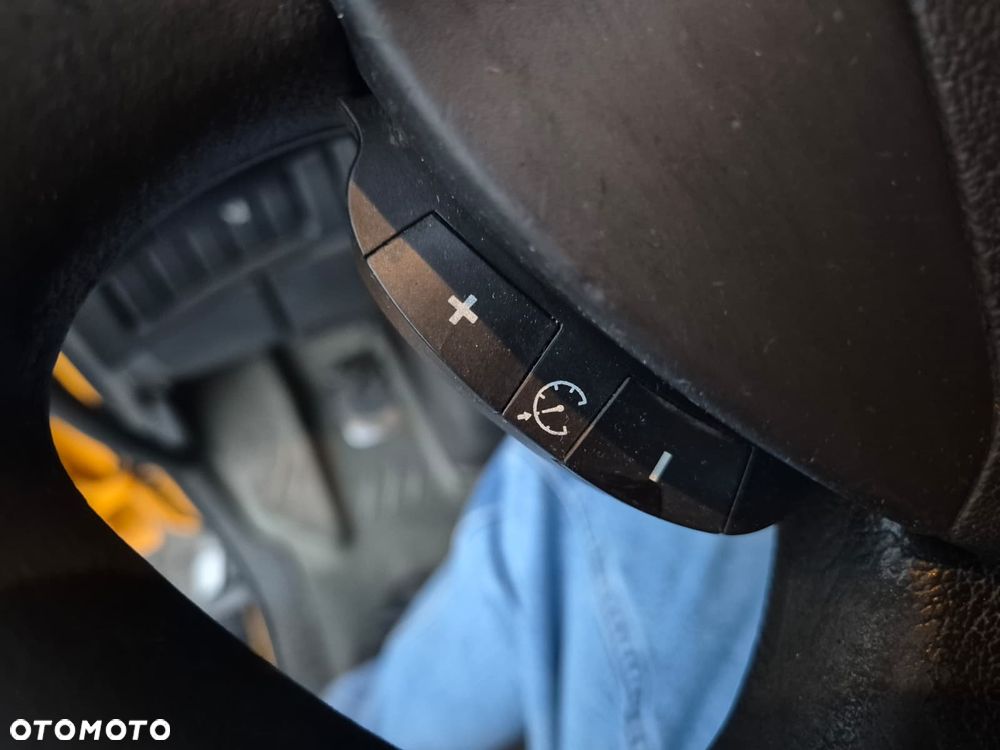 Renault PREMIUM DXI LANDER D 370 / WÓŻ ASENIZACYJNY / 12M3 / 3M3 WODA / WUKO / POMPY JUROP / JEDEN WŁAŚCICIEL / EURO 4 / SERWISOWANY / MOCNA POMPA / ADR - 40