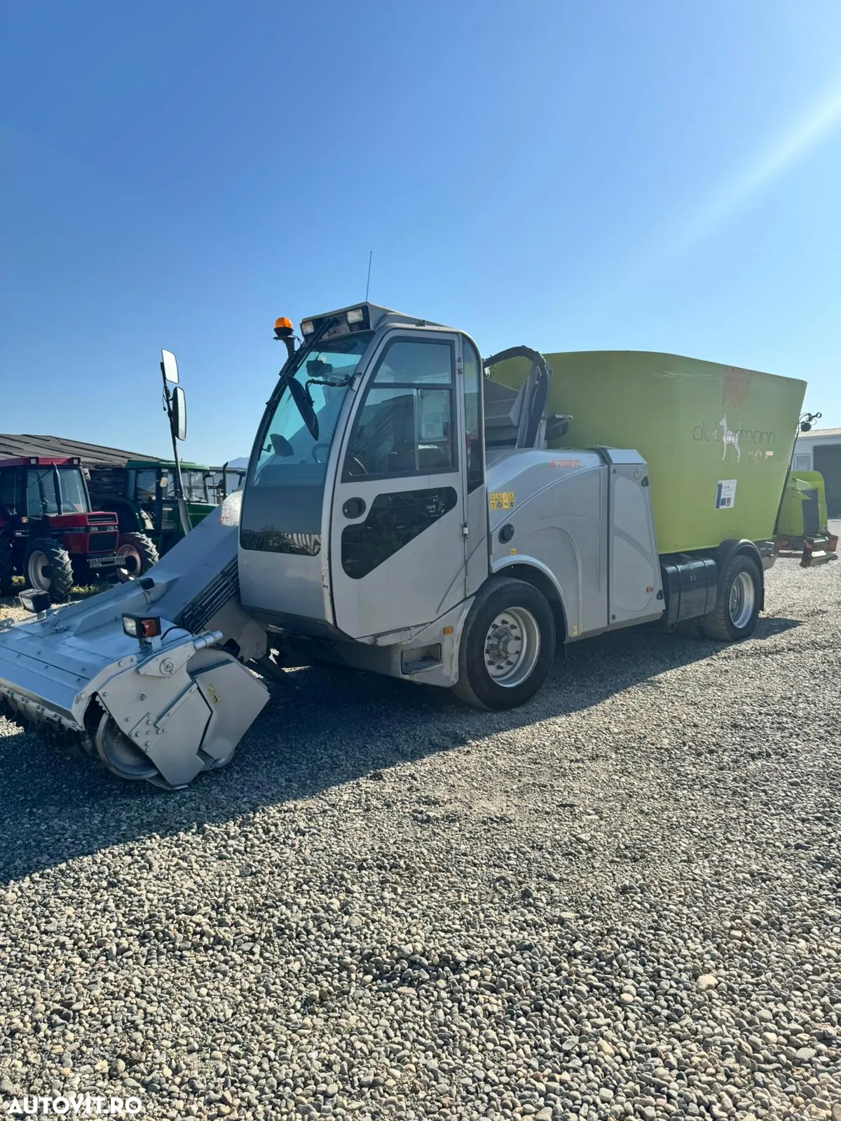 Altul Remorca Tehnologica Autopropulsanta Doberman DB160 HS. 16 M3 - 2
