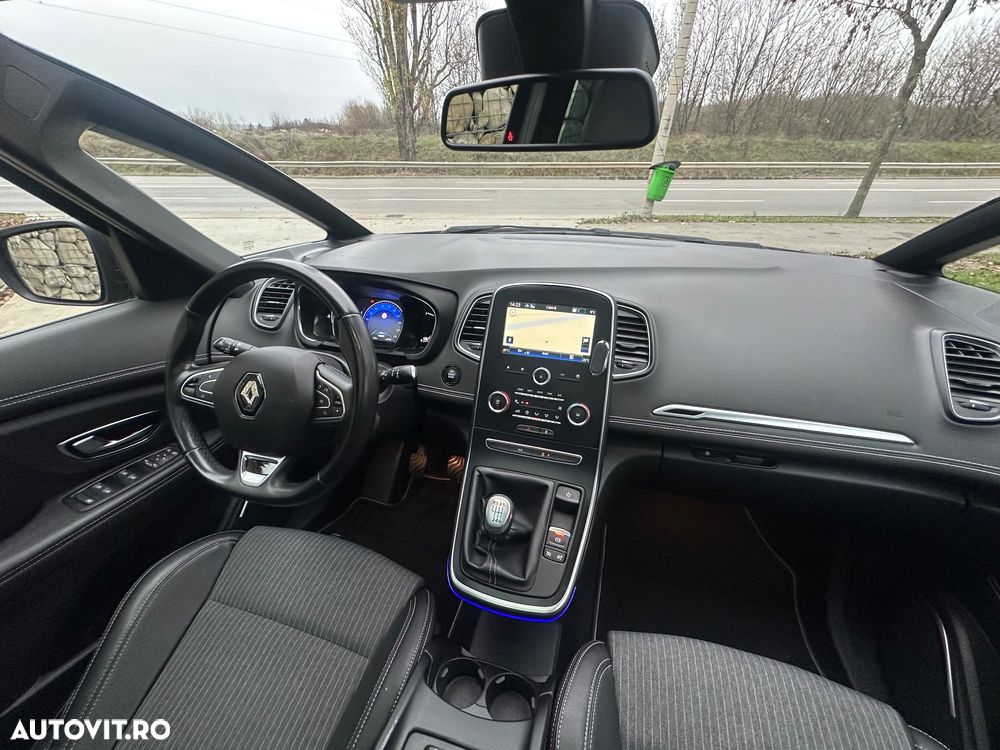 Renault Grand Scenic TCe 140 GPF BLACK EDITION - 11