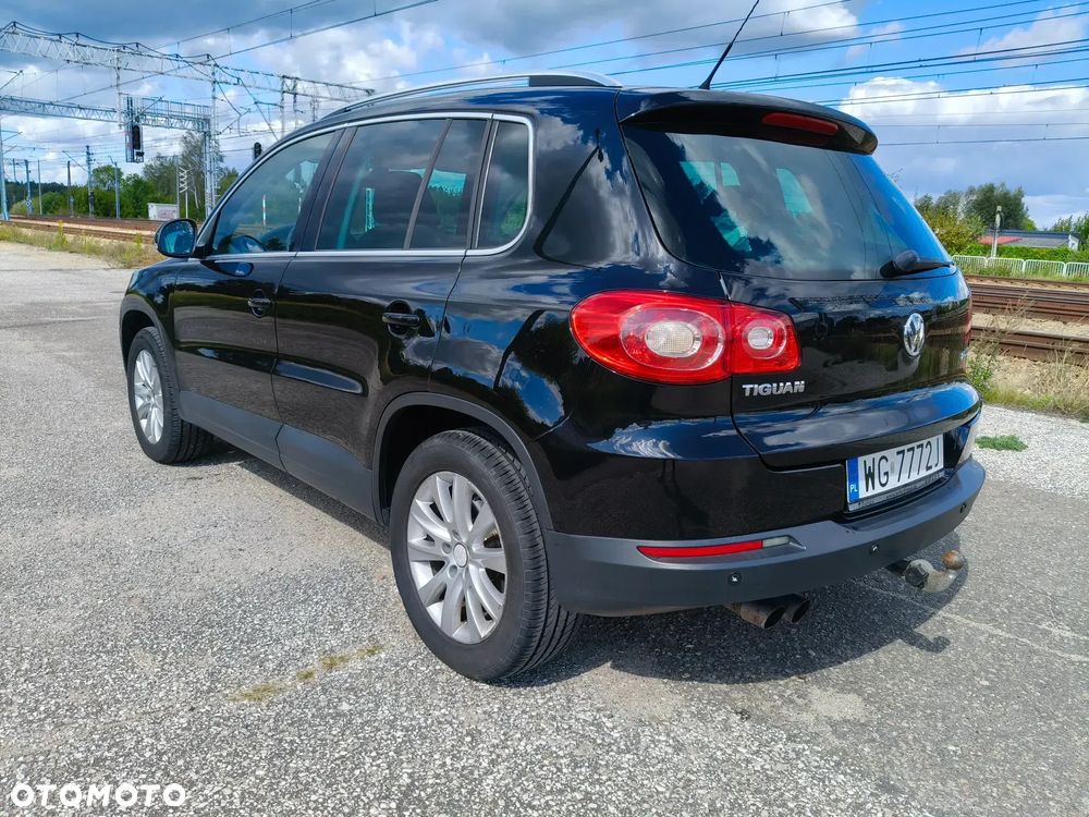 Volkswagen Tiguan - 2