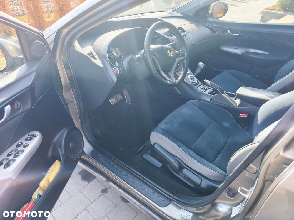 Honda Civic 1.8 Comfort - 10