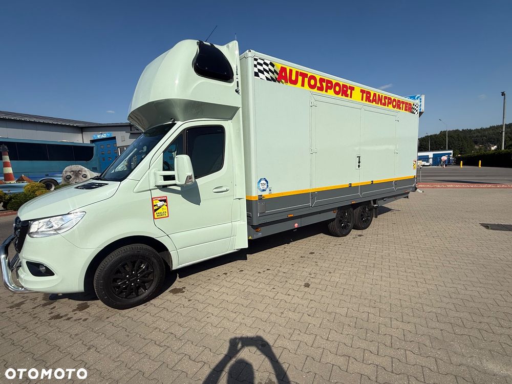 Mercedes-Benz Sprinter - 4