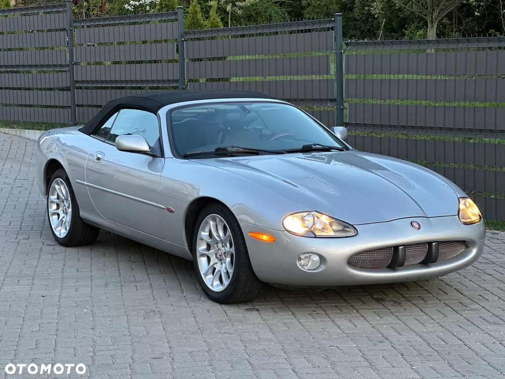 Jaguar XK8 - 4
