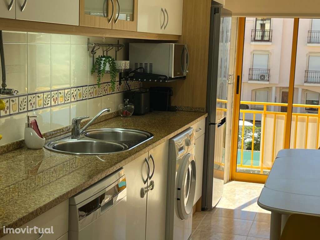 Apartamento Tipo T1 condomínio com piscina em Quarteira a 3 minutos... - Grande imagem: 2/18