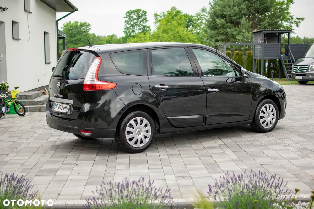 Renault Grand Scenic - 16