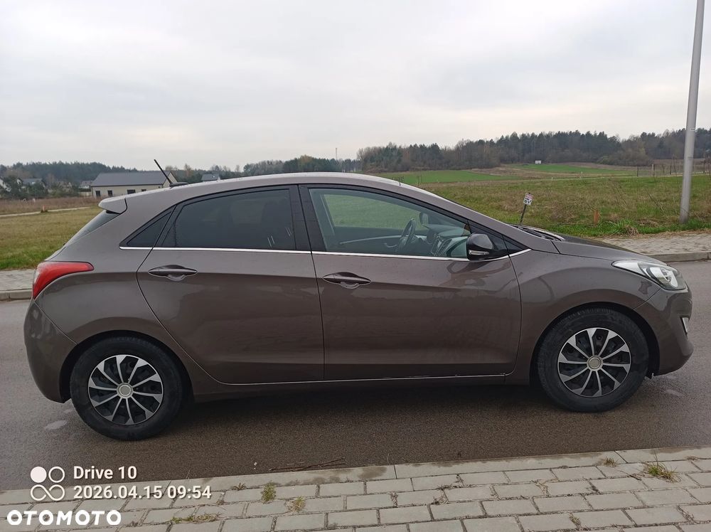 Hyundai i30 1.6 CRDI Trend - 12