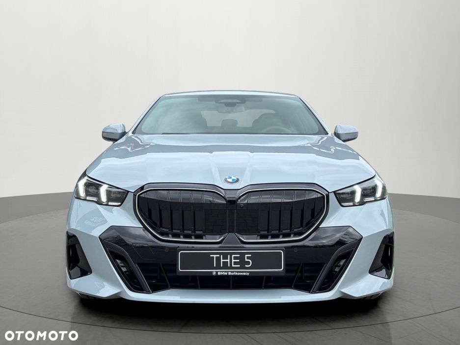 BMW Seria 5 520d xDrive mHEV M Sport - 32