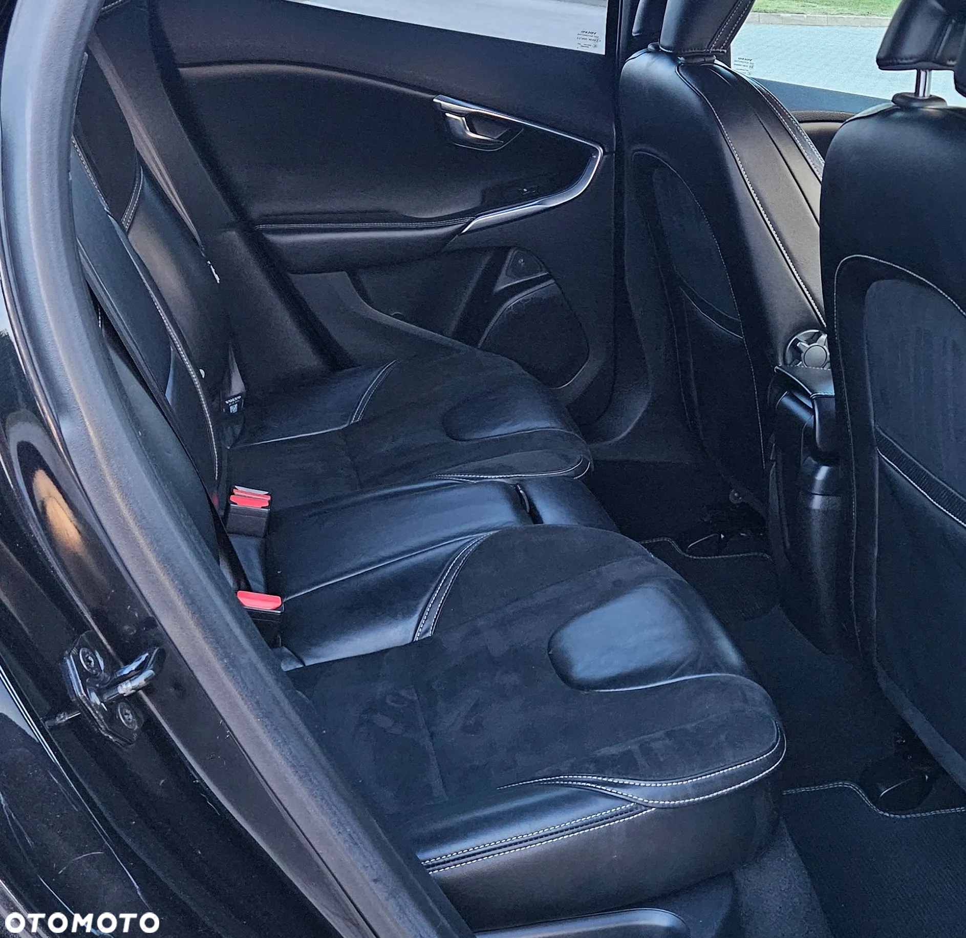 Volvo V40 T3 R-Design Summum - 9