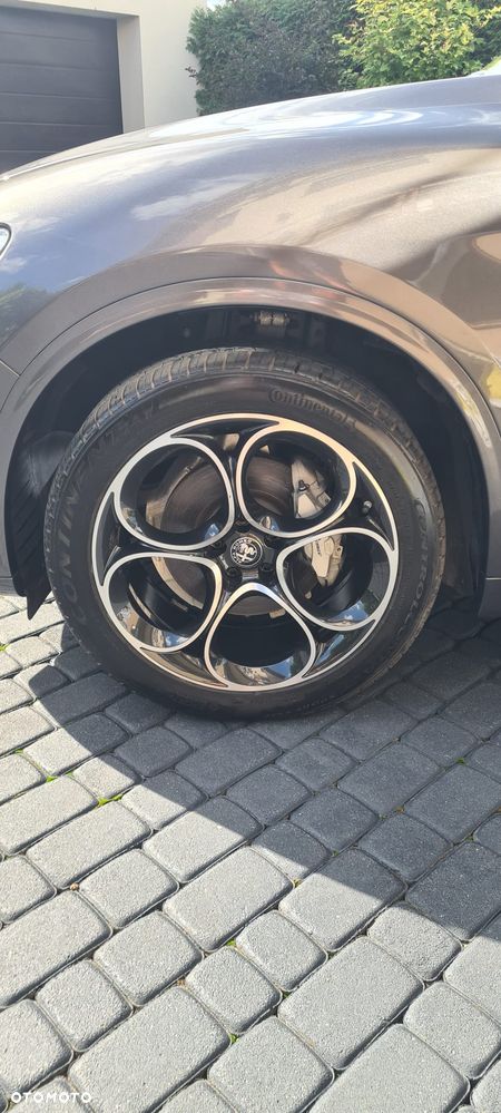 Alfa Romeo Stelvio 2.0 Turbo TI Q4 - 9