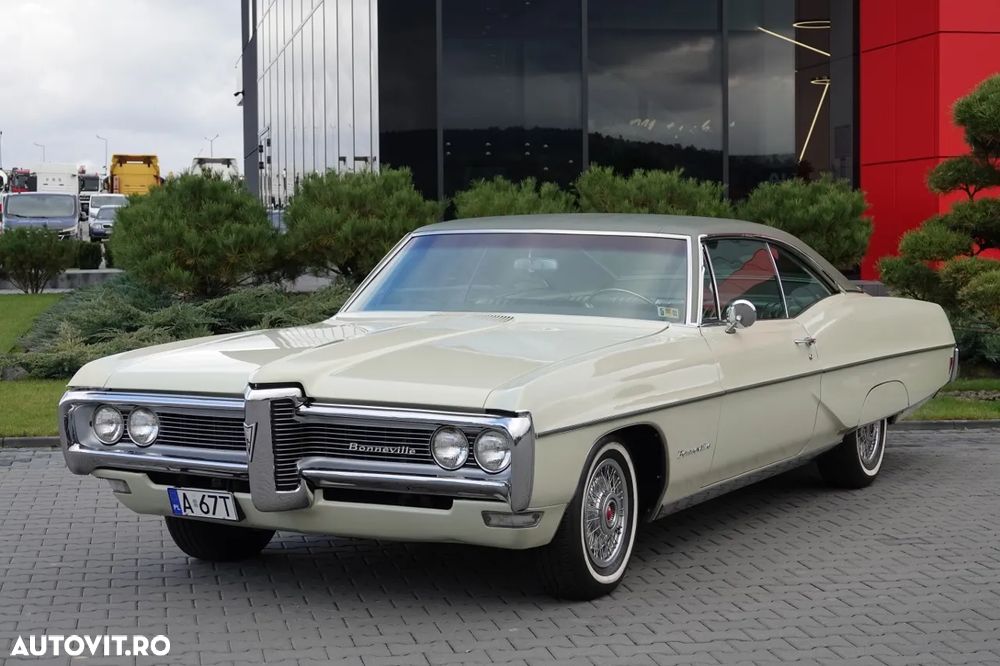 Pontiac Bonneville - 3