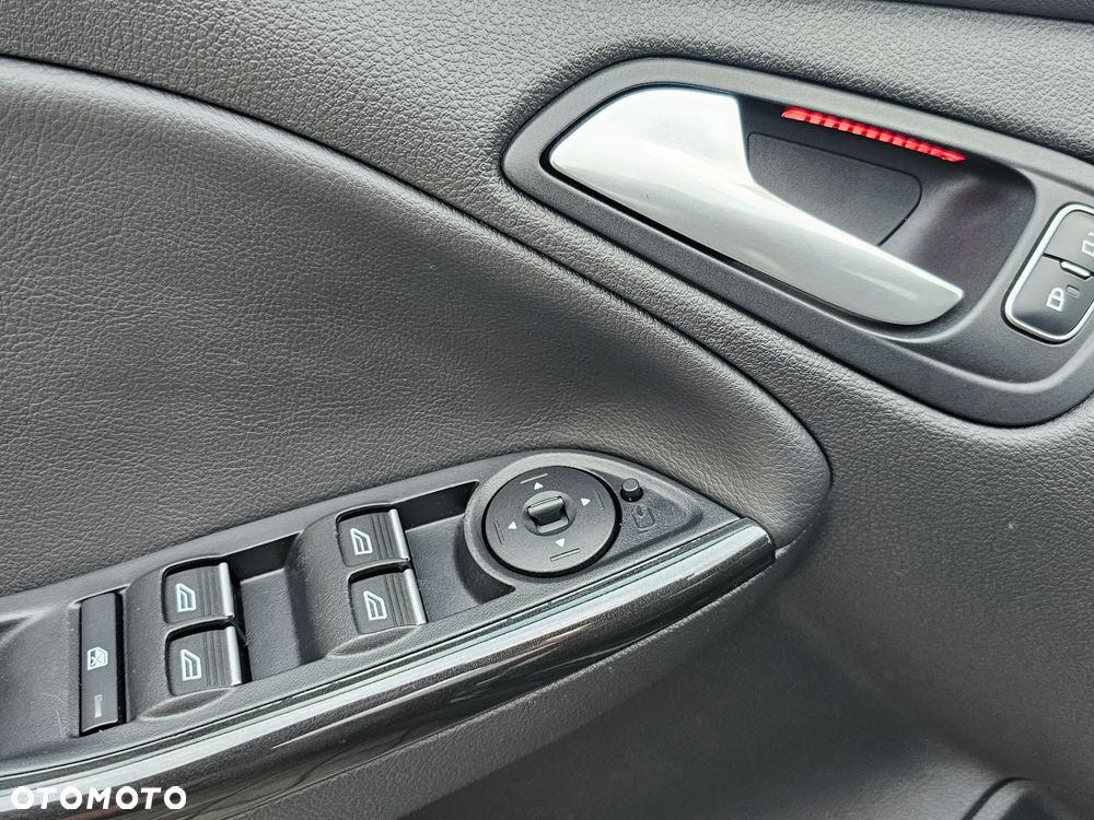 Ford Focus Turnier 1.0 EcoBoost Start-Stopp-System TITANIUM X - 17