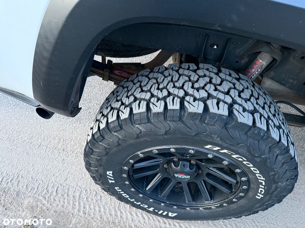 Toyota Tacoma - 9