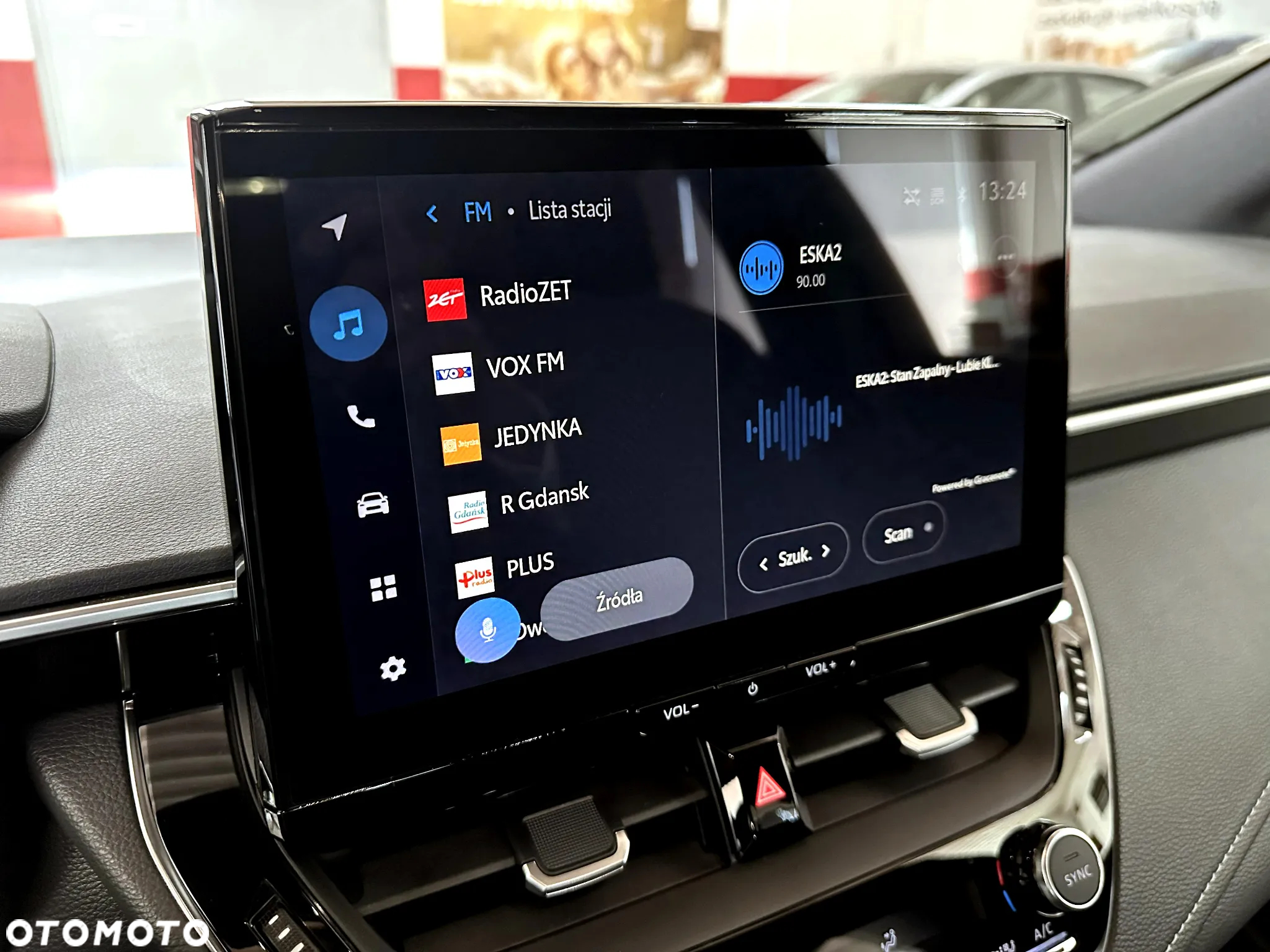 Toyota Corolla 2.0 Hybrid Style - 18