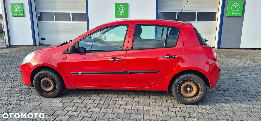Renault Clio 1.2 16V All Inclusive - 11