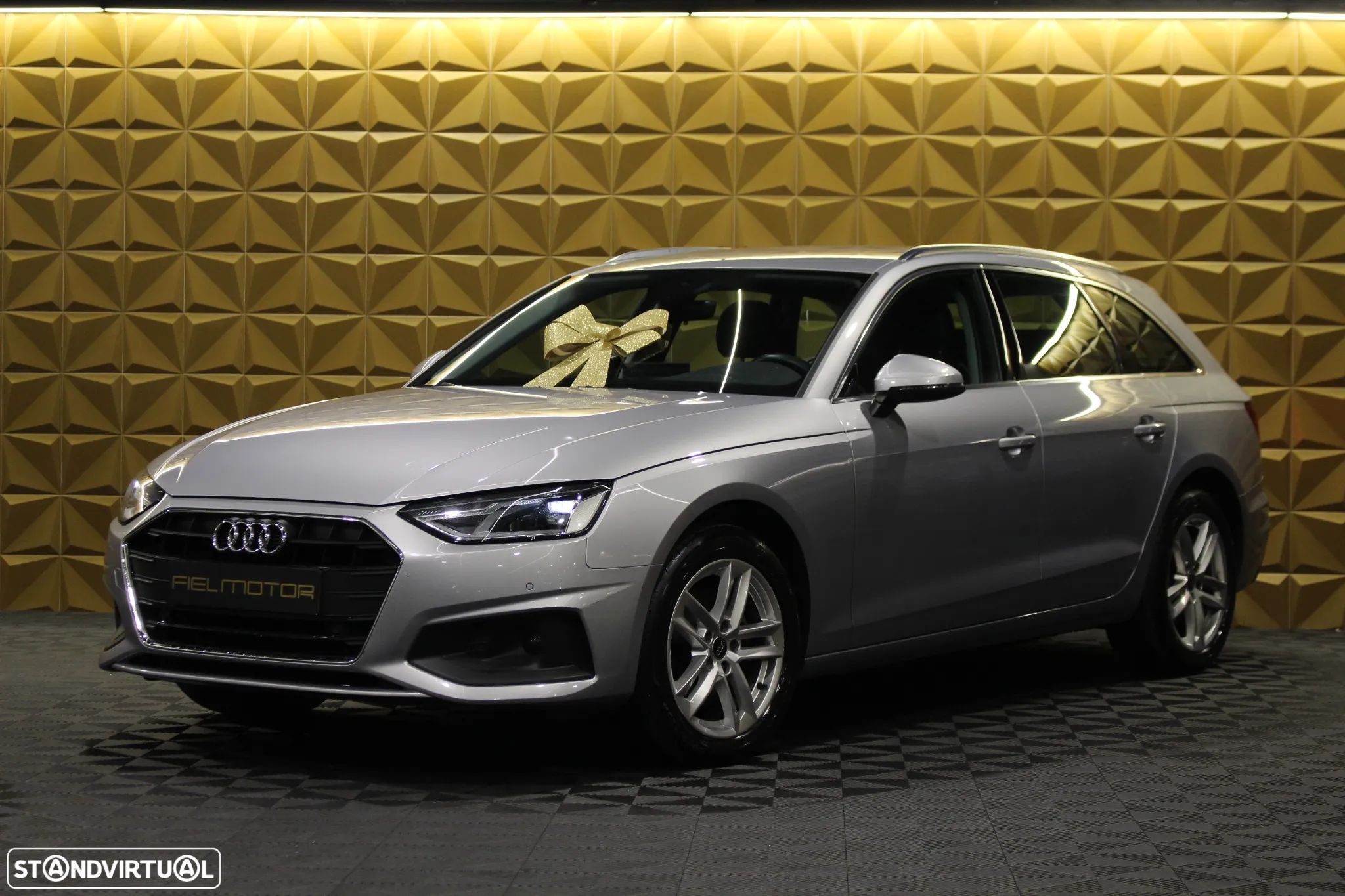 Audi A4 Avant 30 TDI Advanced S tronic - 1