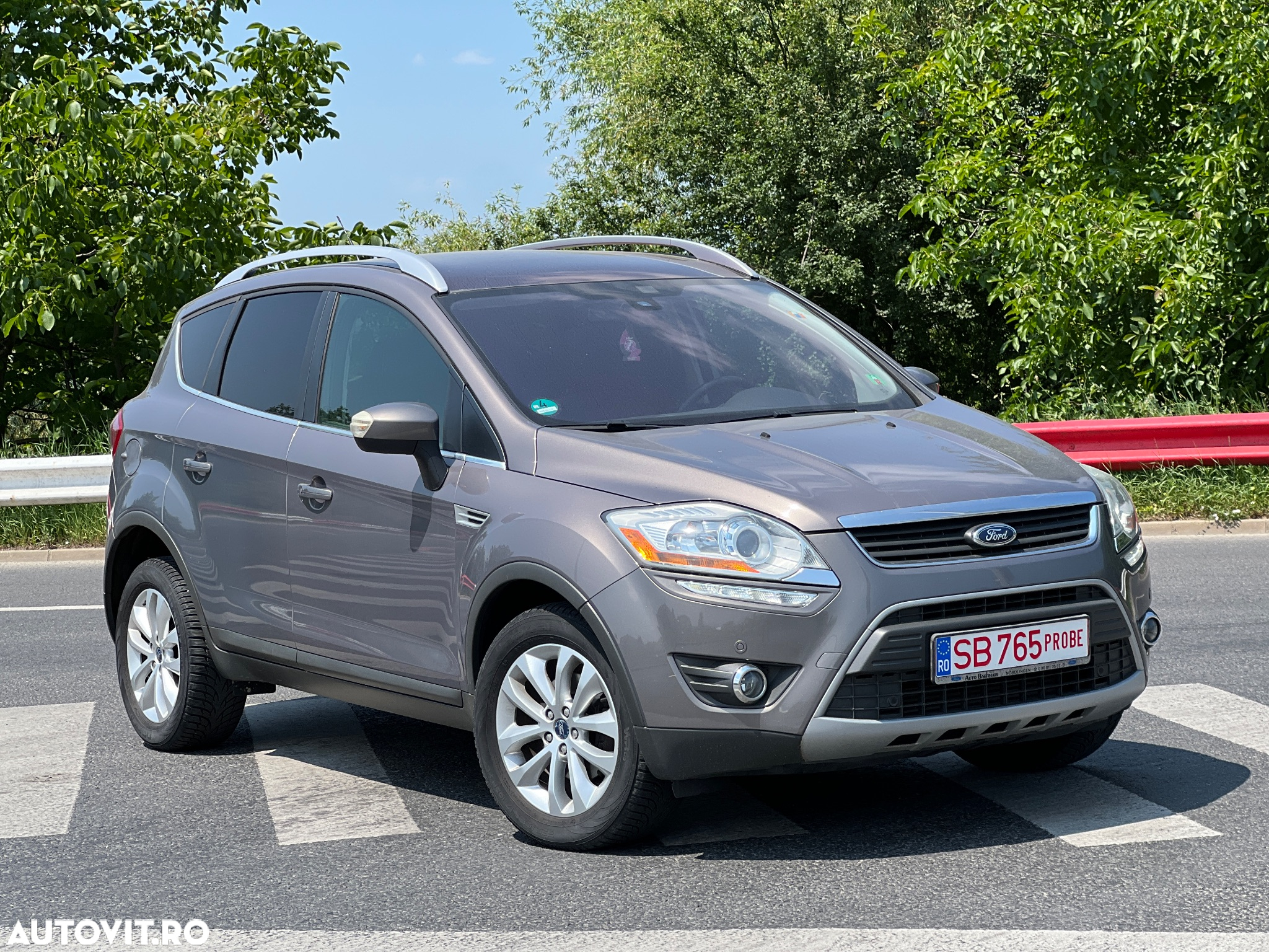 Ford Kuga 2.0 TDCi 4WD Powershift Titanium - 5