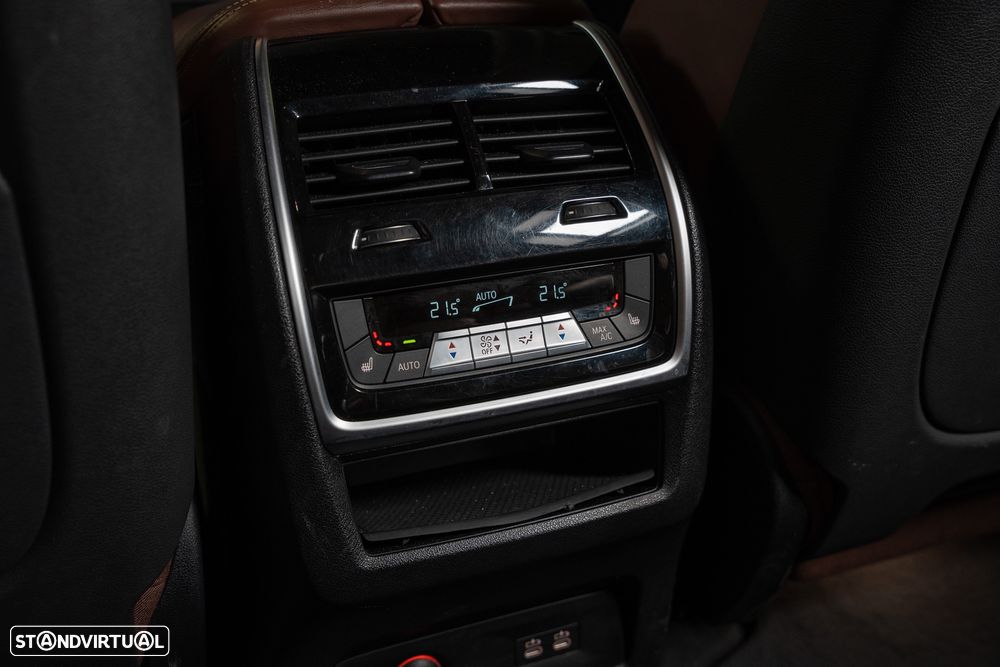 BMW X7 xDrive30d - 32