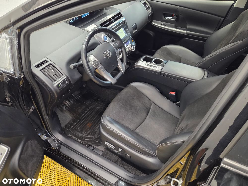 Toyota Prius+ (Hybrid) Executive - 9