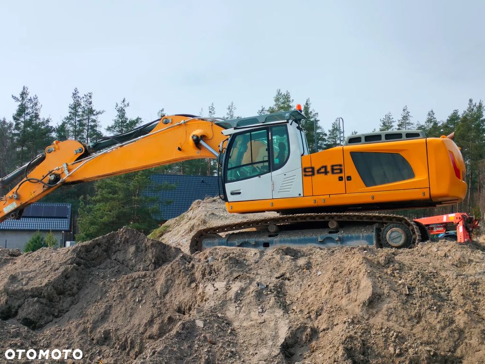 Liebherr R946 LC - 12