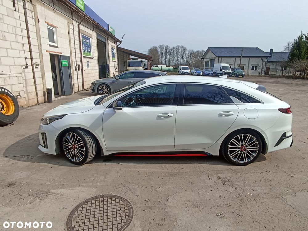 Kia ProCeed - 2