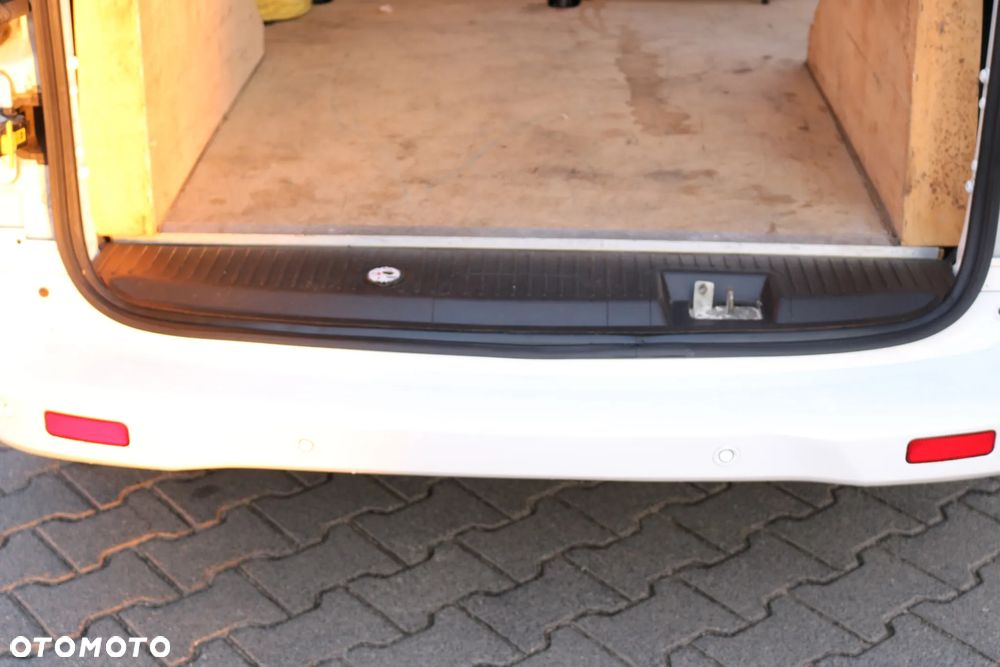 Ford COURIER - 20