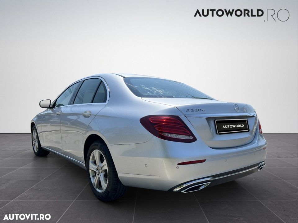 Mercedes-Benz E 220 d 4MATIC Aut. - 8