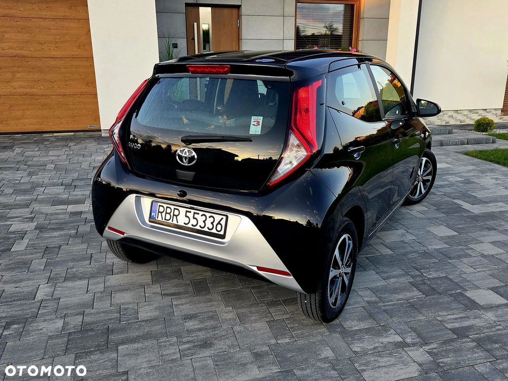 Toyota Aygo x.shift x-play connect - 7