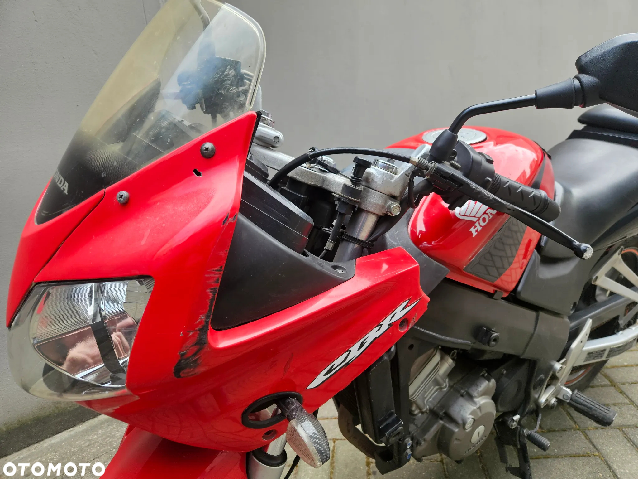 Honda CBR - 6
