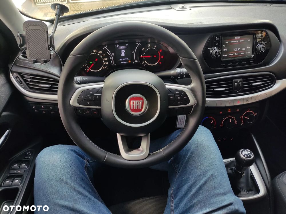 Fiat Tipo 1.3 MultiJet City Cross - 11
