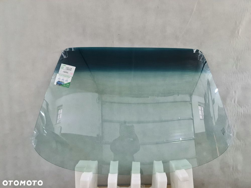 szyba przednia czołowa ferrari 308 gtb gts 75-85 r - 1