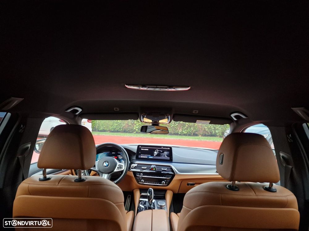 BMW 530 e Pack Desportivo M - 7