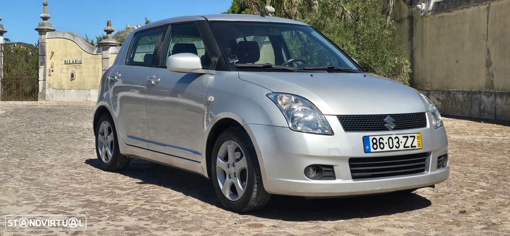 Suzuki Swift 1.3 16V GLX - 2