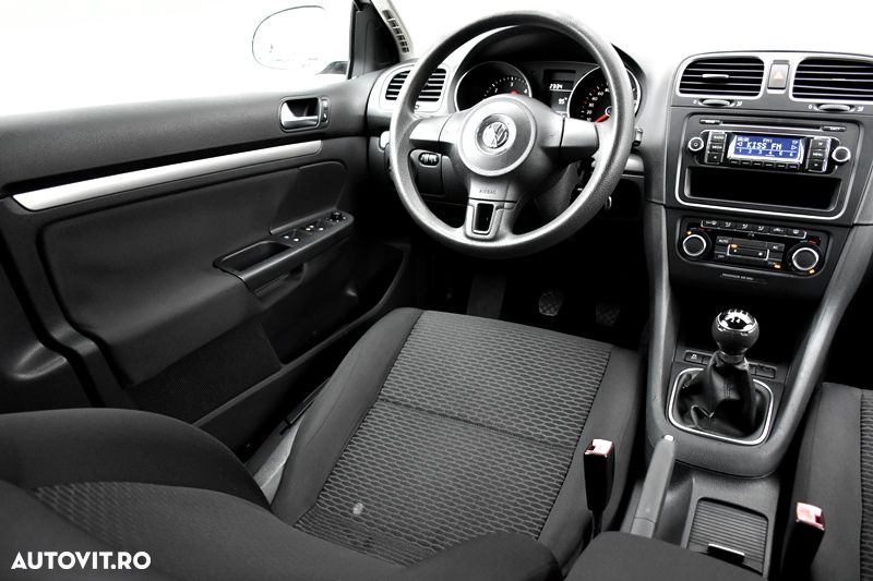 Volkswagen Golf 1.6 TDI DPF Trendline - 11