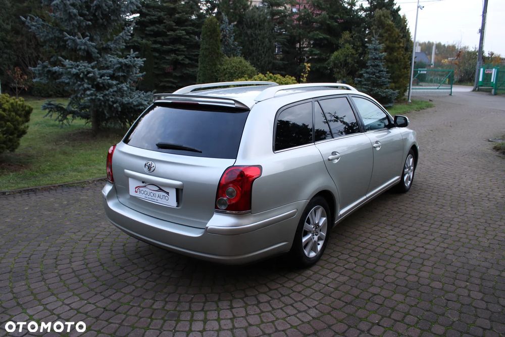 Toyota Avensis 2.0 D-4D Sol Premium - 7