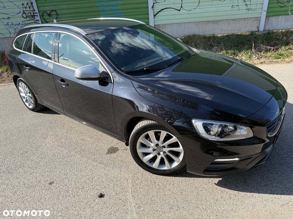 Volvo V60 D4 Geartronic RDesign - 12