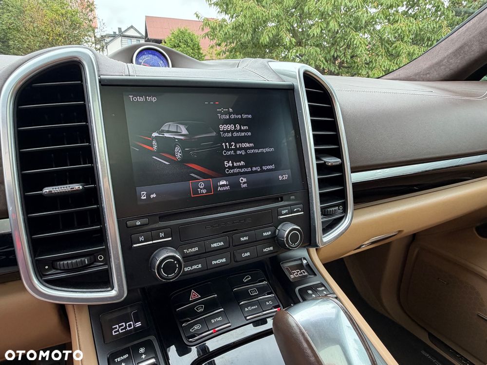 Porsche Cayenne Platinum Edition - 15
