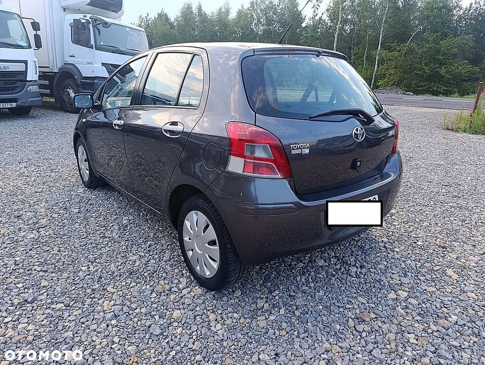 Toyota Yaris 1.33 Prestige - 4